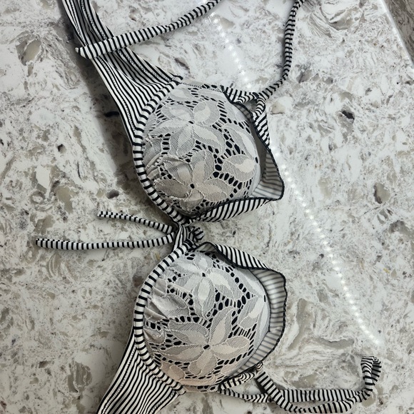 Bombshell Victoria secret Swim top and bottoms. Adds 2 cup sizes - Picture 2 of 4